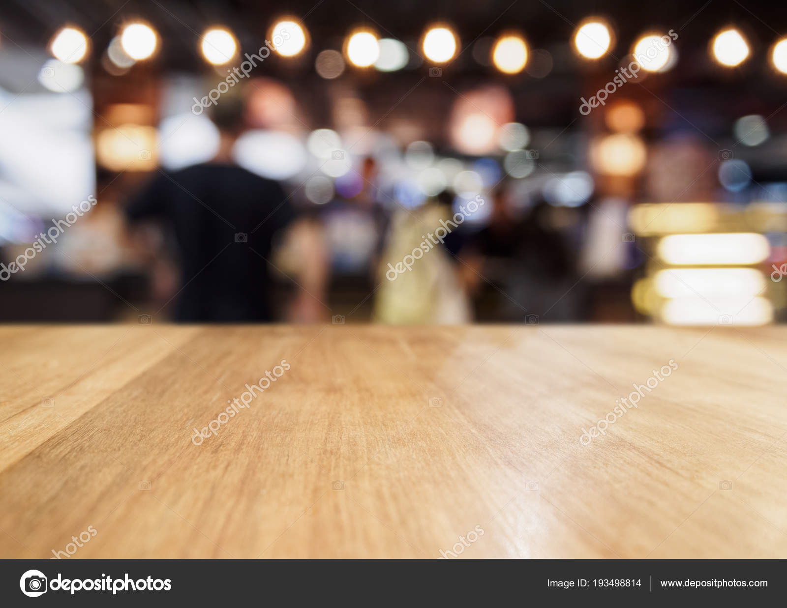 Table Top blurred People Bar Restaurant Party event Background Stock Photo  by ©viteethumb 193498814