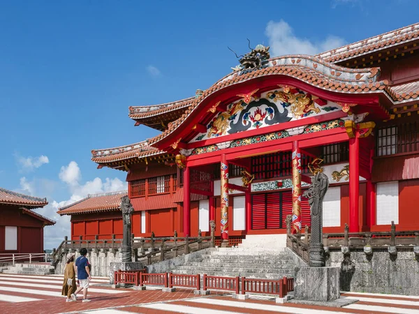 Okinawa, Japonya - 1 Ekim 2019 'da Shuri Şatosu Ryukyu Krallığı Okinawa Landmark' ı ateşe verildi.