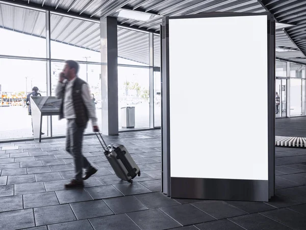Mock up Blank Banner ljuslåda Media Reklam i tågstationen med människor som går — Stockfoto