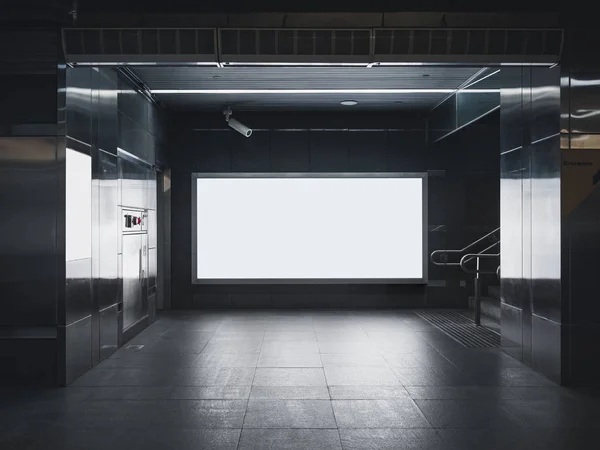 Mock up Banner Leuchtkasten Medien Werbeschild in U-Bahn-Station — Stockfoto