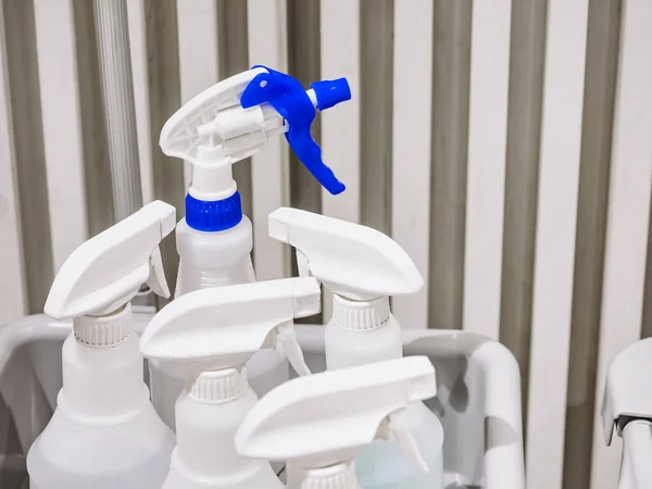 Очищення Розпилювачів Пляшки Чисте Обладнання Прибирання Гігієни Будівель — стокове фото