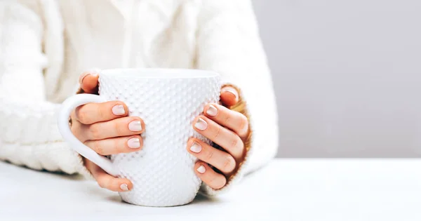 Woman with cup of hot coffee — Stock Photo, Image