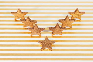 Grup dokulu parlak, altın yıldız