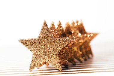 Grup dokulu parlak, altın yıldız