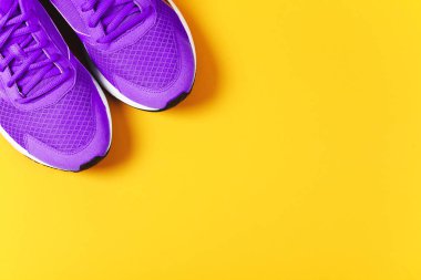 Ultra Violet spor ayakkabı 