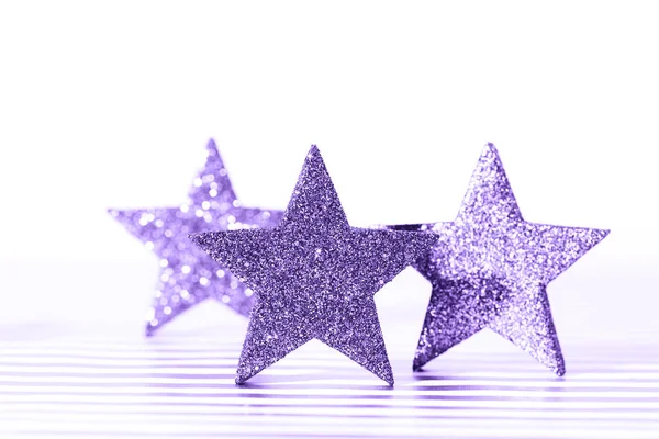 Getextureerde Glittering Ultra Violet Sterren Witte Achtergrond Demonstratie Van Kleur — Stockfoto