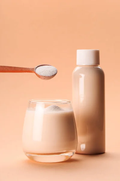 Kokos- eller mandelmjölk — Stockfoto