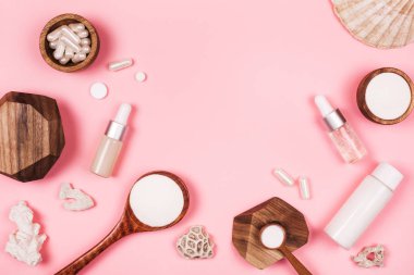 Farklı türde kolajen. Toz, kapsül, tablet ve sıvı.