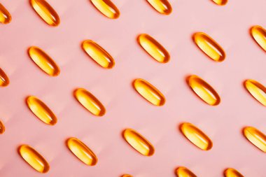 Güzellik için yağlı kapsüller. Modern sağlık hizmetleri kavramı. Düzleştirme biçimi.