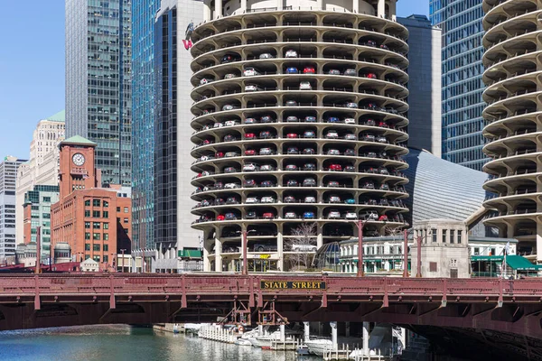 Chicago Usa April 2018 Marina City Unieke Ronde Parkeerdek Diverse — Stockfoto
