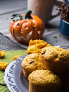 Tam tahıllı kek squash. Dikey