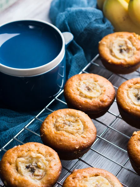 Tè con muffin di banana fatti in casa — Foto Stock