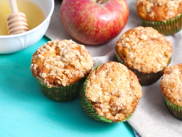 Muffins aux pommes épicées avec chapelure — Photo