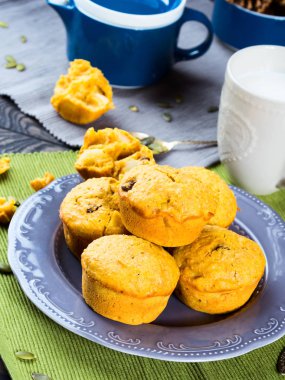 Kabak ve elma kek. Dikey