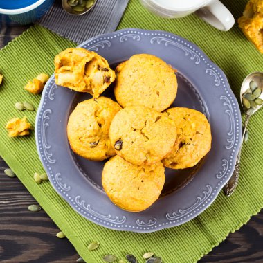 Kabak ve elma kek. Kare