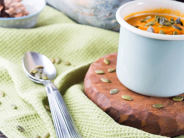 Sup krim labu untuk makan siang. Penutup — Stok Foto