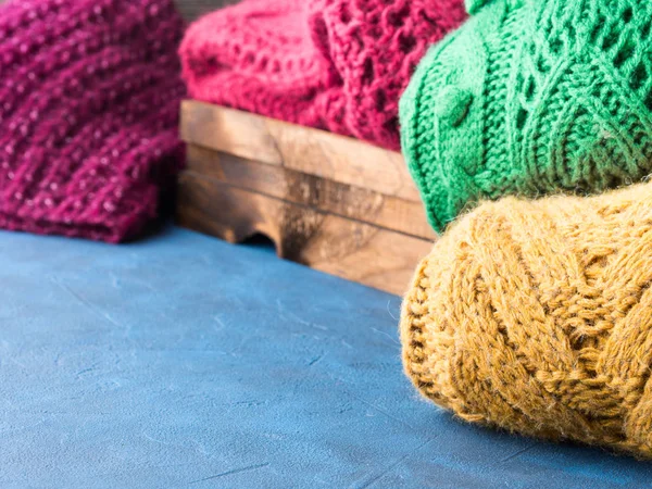 Dámská zimní vlněné svetry. Pletené svetry — Stock fotografie