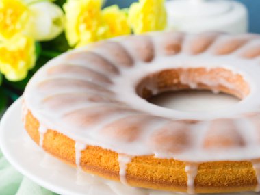 Kek frosting ile. Paskalya Festival tatlı