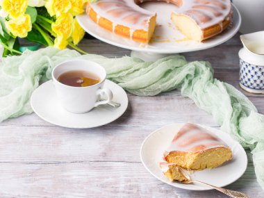 Kek frosting ile. Paskalya Festival tatlı