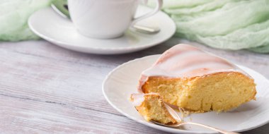 Kek frosting ile. Paskalya Festival tatlı