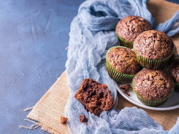 Chocolate banana muffins with sugar topping — Stock Photo, Image