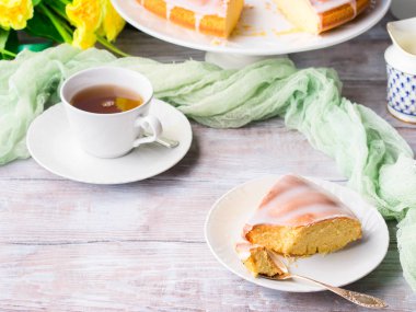 Kek frosting ile. Paskalya Festival tatlı