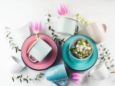 Bahar çanak çömlek kavramı Lale çiçek pastel renk ile