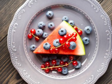 Çilek ile karpuz pizza pasta dilimi