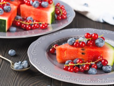 Çilek ile karpuz pizza pasta dilimi