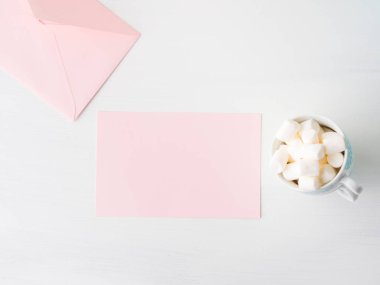 Boş kağıt pembe kart Sevgililer günü davet