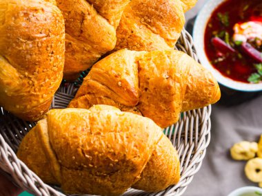 Susam ile Savory kruvasan