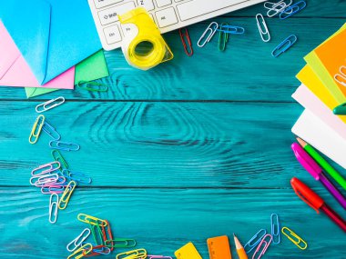 İleti örneği renkli okul işyeri çerçeve