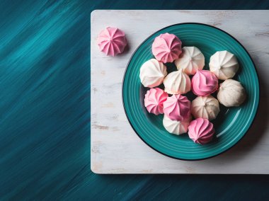 Pastel renk beze yeşil