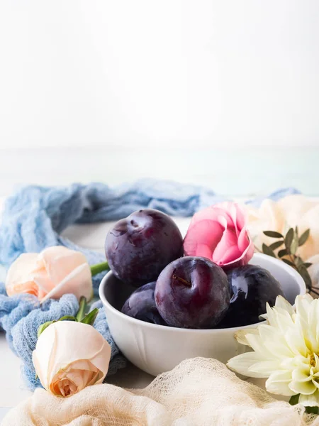 Kase çiçekli mavi Erik