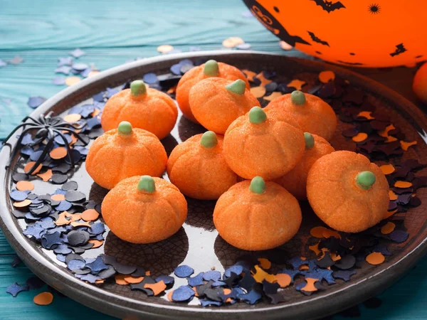 Pumpkin shape halloween marshmallow for kids — Stock Photo, Image