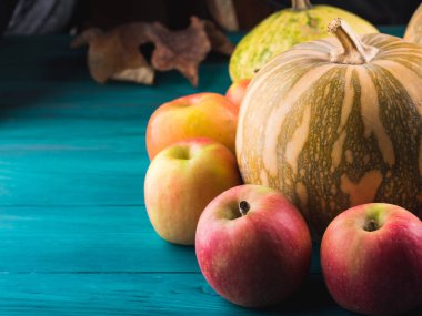 Kabak elma ile sonbahar hasat kavramı