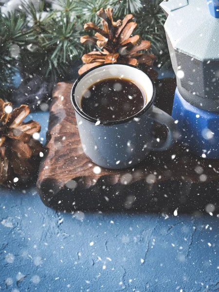 Кофе за Рождество зимний фон — стоковое фото