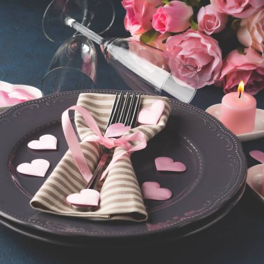 Sevgililer günü romantik tarih kavramı mumlar ile