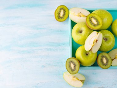 Yeşil elma ve kivi turkuaz Tarih