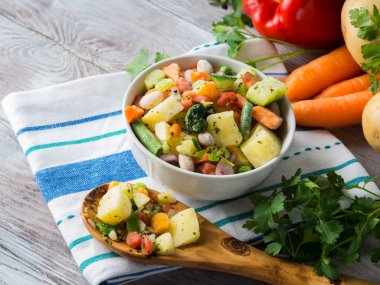 Dondurulmuş sebzeler hızlı yemek için hazırlanan