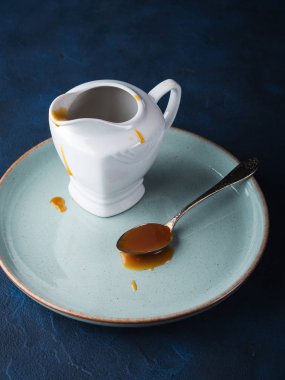 Bir kaşık tuzlu karamel