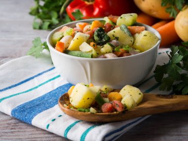 Dondurulmuş sebzeler hızlı yemek için hazırlanan