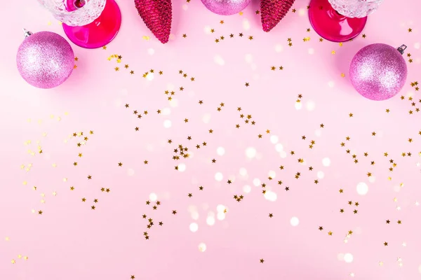 Різдвяний рожевий орнамент плоскої рамки з конфетті — стокове фото