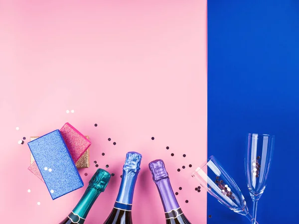 Champagne, gift and flute on pink and classic blue — Stock Photo, Image