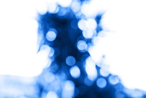 Silueta de palmera humana en azul clásico. Desenfoque del arte — Foto de Stock