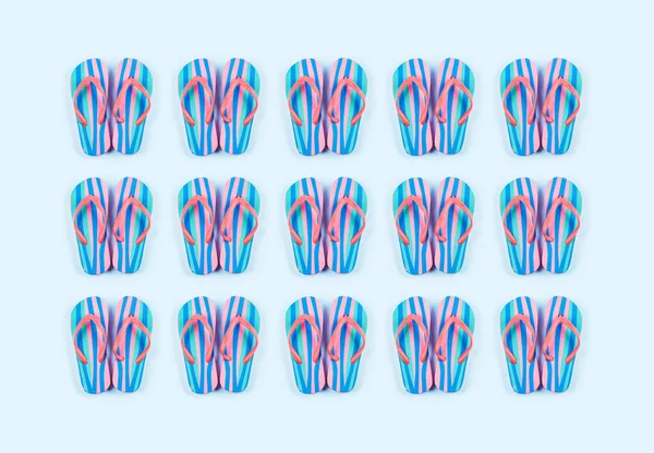 Summer flip flop pattern on blue background — Stock Photo, Image