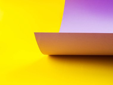 Soyut sanat kağıdı sarı ve mor arkaplan