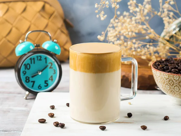 Whipped dalgona coffee drink in glass mug — Stok Foto