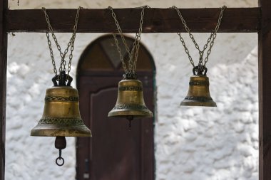 Az bir giriş için bir Şapel kilise çanları