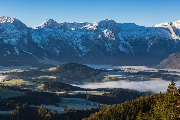Ομίχλη Πρωί Στην Κοιλάδα Στις Αυστριακές Άλπεις Ανάβει Πρωί Της — Φωτογραφία Αρχείου